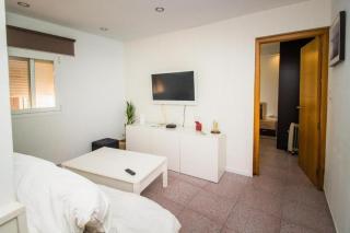 Coqueto Apartamento 50m de playa - 8