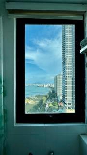 SUNRISE Gurney Seaview Luxury Duplex - George Town - 4