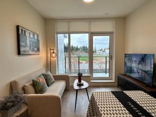 UBC Pacific Spirit Modern Style Home - 4