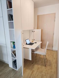 Sunny FREE parking beauty Balcony view, 3 towers residence - 1