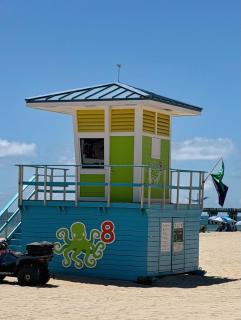 Stylish Beach Studio with Pool Apt14 - 4