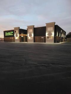 Beautiful Contemporary Suite #07 - 6