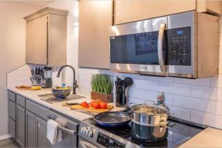 Beautiful Contemporary Suite #09 - 7