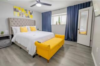 Beautiful Contemporary Suite #12 - 2