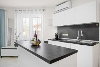 Casa Mira Apartments - 1