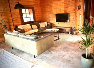 Quiet wooden cottage on the edge of the forest with a terrace - 1