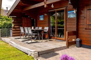 Quiet wooden cottage on the edge of the forest with a terrace - 8