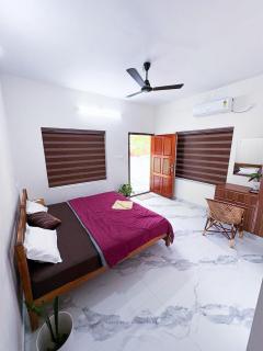 Sandora Home Stay - 5