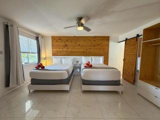 Bright 2BR Coastal Suite Apt12 - 7