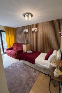 Real Home In Northampton - 3