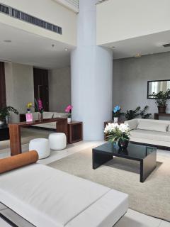 Flat SAINT MORITZ, Espaçoso, Moderno, Aconchegante, Localização Central de Brasilia, Individual ou Família - 7