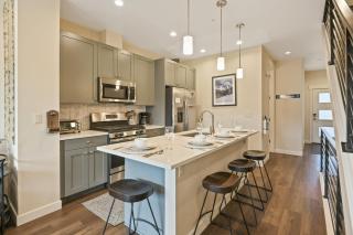 Downtown WP Villa 254 I Rooftop Hot Tub I Great Views - 1