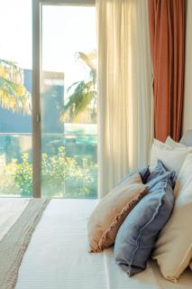 Elegant 2 Bedroom Flat with Pool Access in Yalıkavak - 1