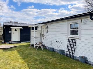 6 person holiday home in Skummeslövsstrand - 8