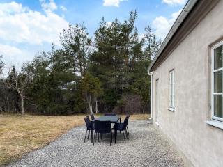 5 star holiday home in Lärbro - 3