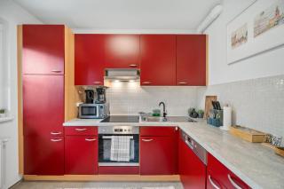 Cozy Apartment near Airport & City Center with Private Garden - 1