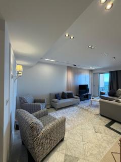 T9-29-2 Seaview Hotel Apartment Direct Sea View - 5