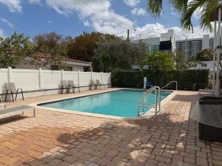 Warm and Inviting Beach Studio Near Pompano Pier Apt4 - 4