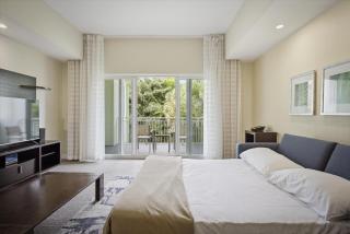 Spacious 1BR Loft Villa - Pool Golf - Doral Downtown - 8
