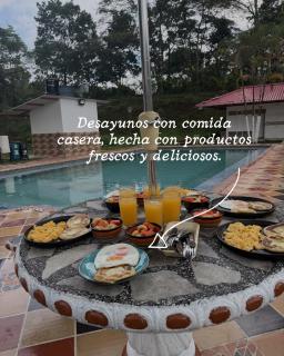 Hospedaje con acceso al rio y piscina en finca la fortuna con piscina, amplias zonas sociales y verdes - 7