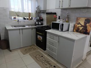 Naivegas-Staycation by Winnie-2 bedrooms - 6