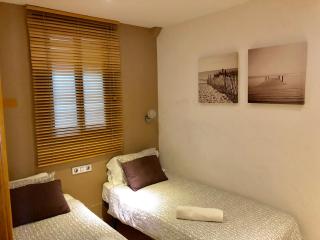 Nou Rambla 3 bedroom apartment - 1