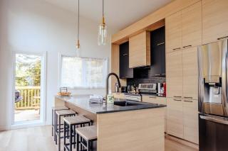 Modern Waterfront Cottage on the Rouge River & Spa - 7