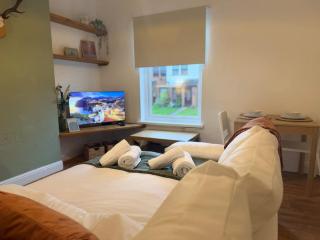 Chase View 1 Bed Sleeps 4 Parking WiFi Contractors - 7
