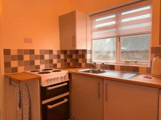Chase View 1 Bed Sleeps 4 Parking WiFi Contractors - 5