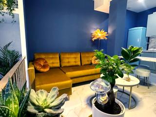 Chinatown Luxury Apartment - 0