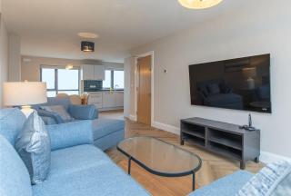Modern 4-Bedroom Townhouse in the Heart of Barna Village - 1