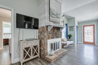 The Showboat home - 3