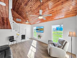 Over the Rainbow home - 5