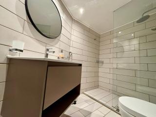 Moderno y amplio frente al mar Av San Martin - 1