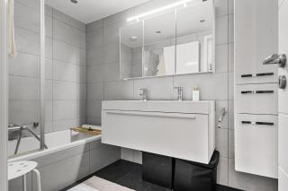 Stunning 2 bed Mamer free parking - 6