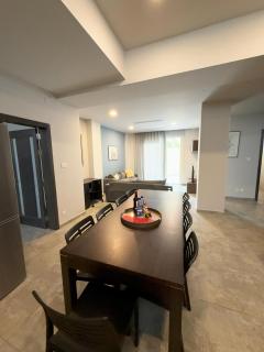 Paceville Garden House Steps from Beach & Vibrant Nightlife - 2