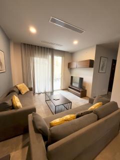 Paceville Garden House Steps from Beach & Vibrant Nightlife - 1