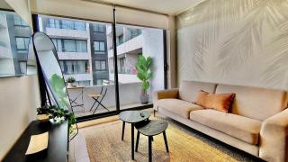 Maravilloso y decorado frente Mall Plaza Egaña - 6