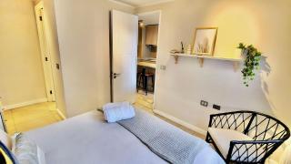 Maravilloso y decorado frente Mall Plaza Egaña - 2