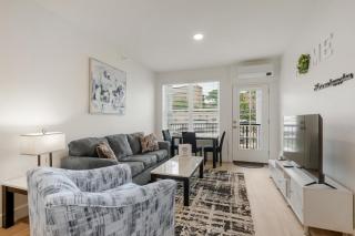 Stylish Suite 306 by Downtown & Convention Center! - 5