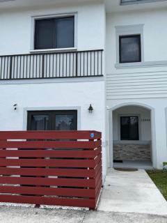 Relaxing Retreat Private Jacuzzi Patio Sleeps 12 - 2