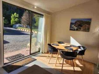 Friends With Bienefelts - 6