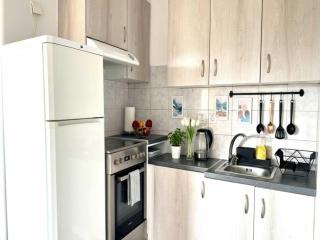 Paros Suite with Balcony & Parking - 8