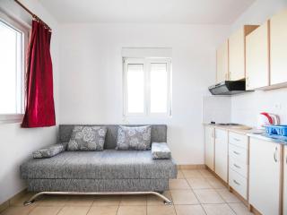 Tasteful Apartment in Zadar with Balcony - 2