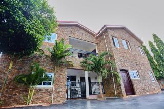 Affordable Luxury Serviced Apartments at Douglas Court Adenta Accra-30mins to Airport and Mall - 1