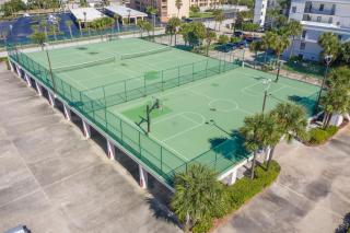 Cape Winds - Beachfront Pool, Sauna & Tennis near The Pier and Port Canaveral - 6