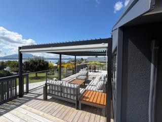Lake Views in Acacia Bay - 7