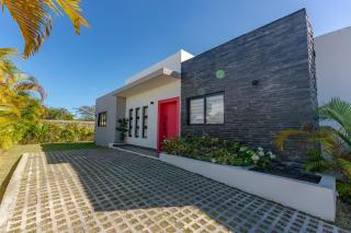 Modern Luxury Villa with Private Pool Ocean Village - 5