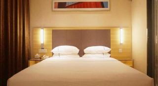 City Comfort Inn Zhanjiang Middle Renmin Avenue Dingsheng Square - 1