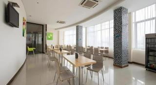 City Comfort Inn Yulin Walking Street - 4